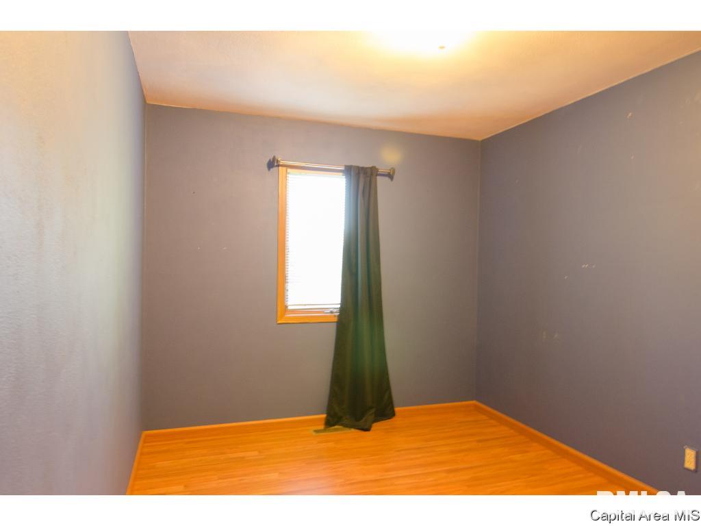 33 Hollybrook Drive Springfield, IL 62702 - Photo 10 of 12 Gallery Image 10