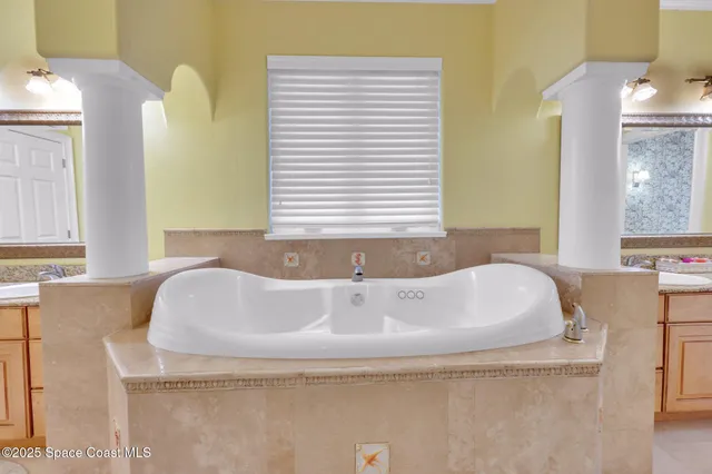 $3,200,000 | 7 Cove View Court, Cocoa Beach, FL 32931