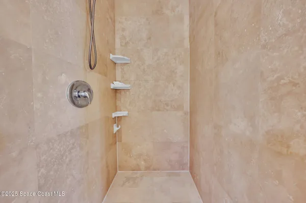 $3,200,000 | 7 Cove View Court, Cocoa Beach, FL 32931