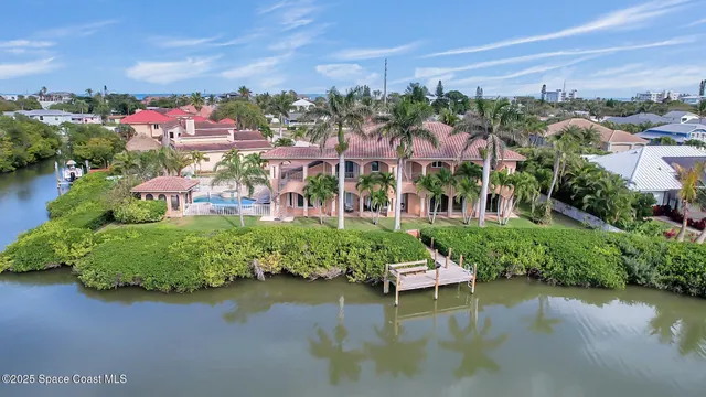 $3,200,000 | 7 Cove View Court, Cocoa Beach, FL 32931