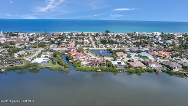 $3,200,000 | 7 Cove View Court, Cocoa Beach, FL 32931
