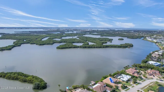 $3,200,000 | 7 Cove View Court, Cocoa Beach, FL 32931