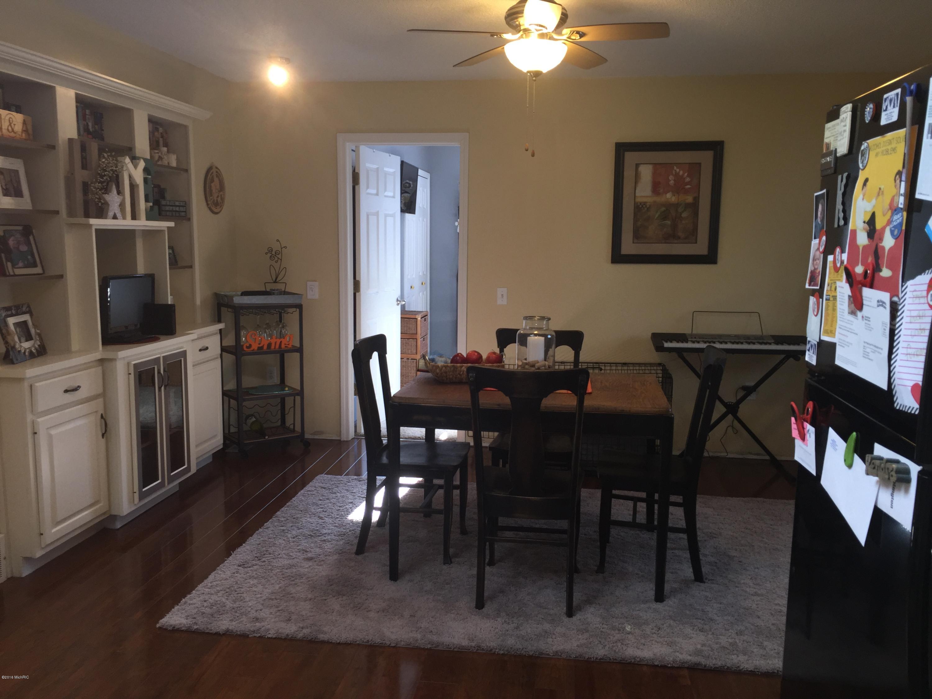 2329 Russell Road Muskegon, MI 49445 - Photo 5 of 20 IMG_2805