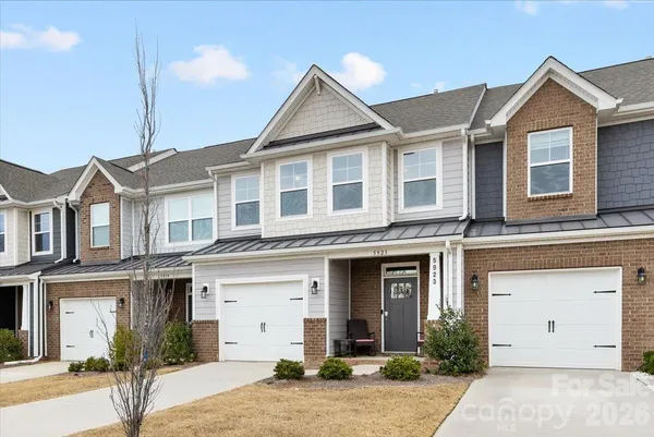 $419,900 | 5923 Hampstead Pond Lane, Matthews, NC 28105