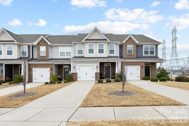 $440,000 | 5923 Hampstead Pond Lane, Matthews, NC 28105