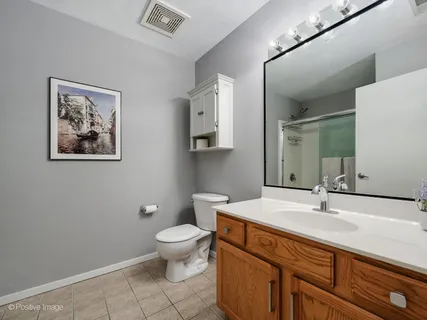 $320,000 | 933 West Van Buren Street, Unit 823, Chicago, IL 60607