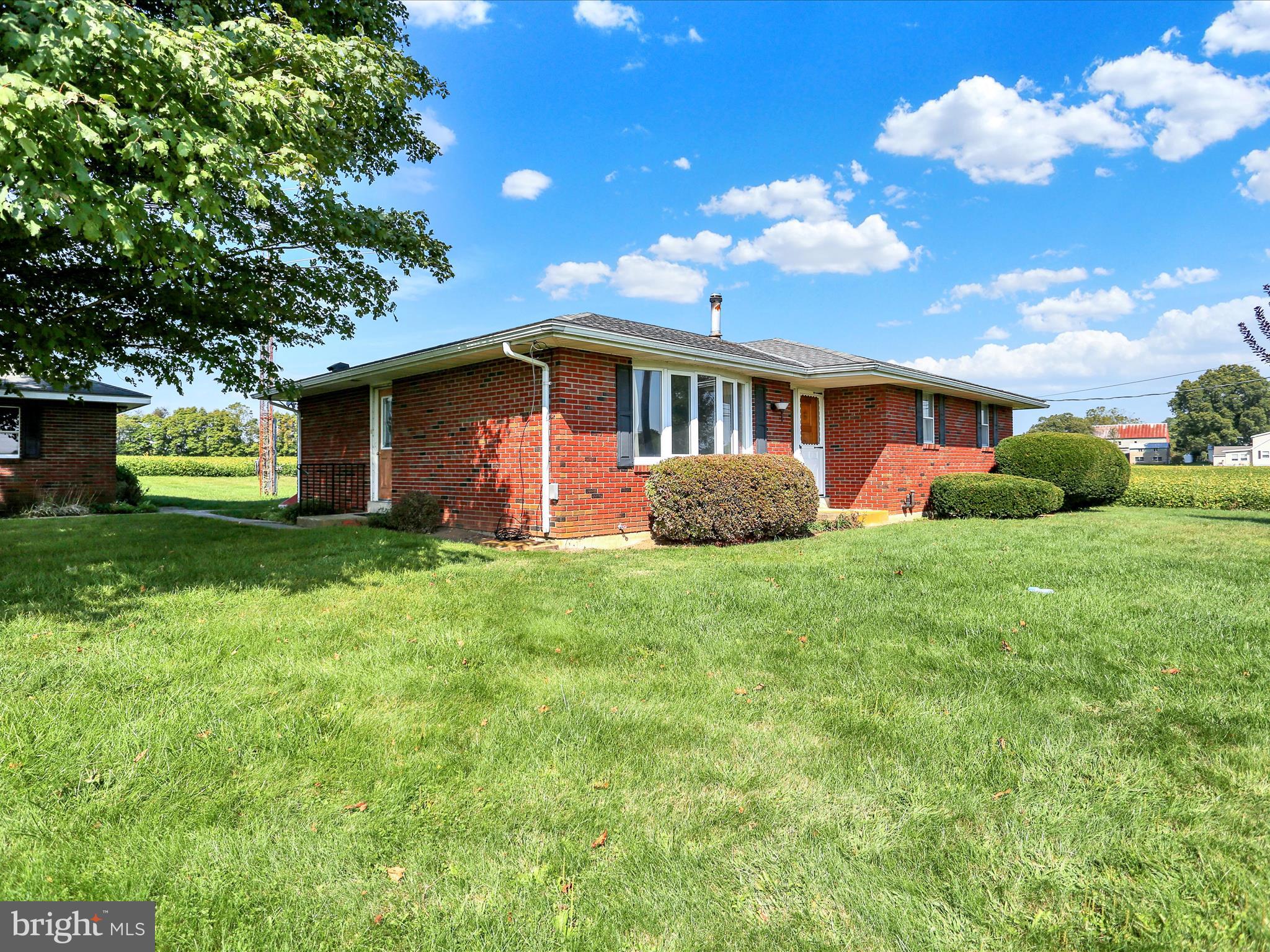 892 Valley Road Mertztown, PA 19539 - Photo 2 of 33 Gallery Image 2