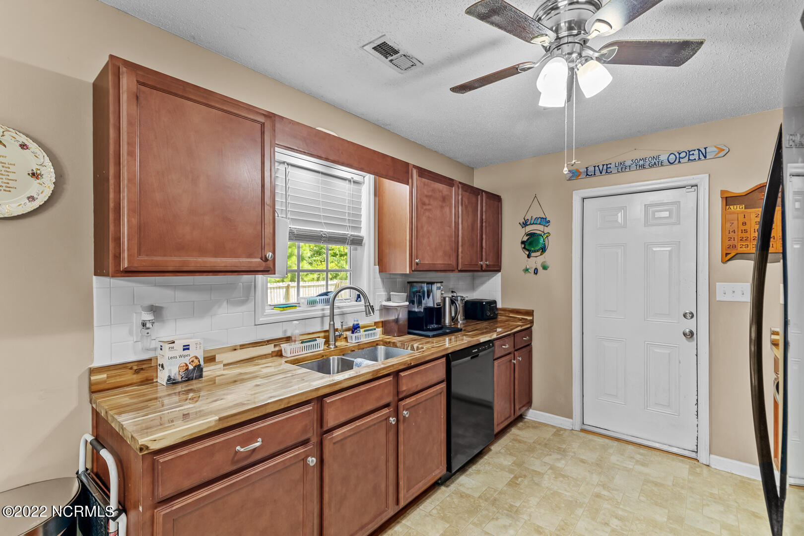 325 Top Knot Road Hubert, NC 28539 - Photo 10 of 30 10