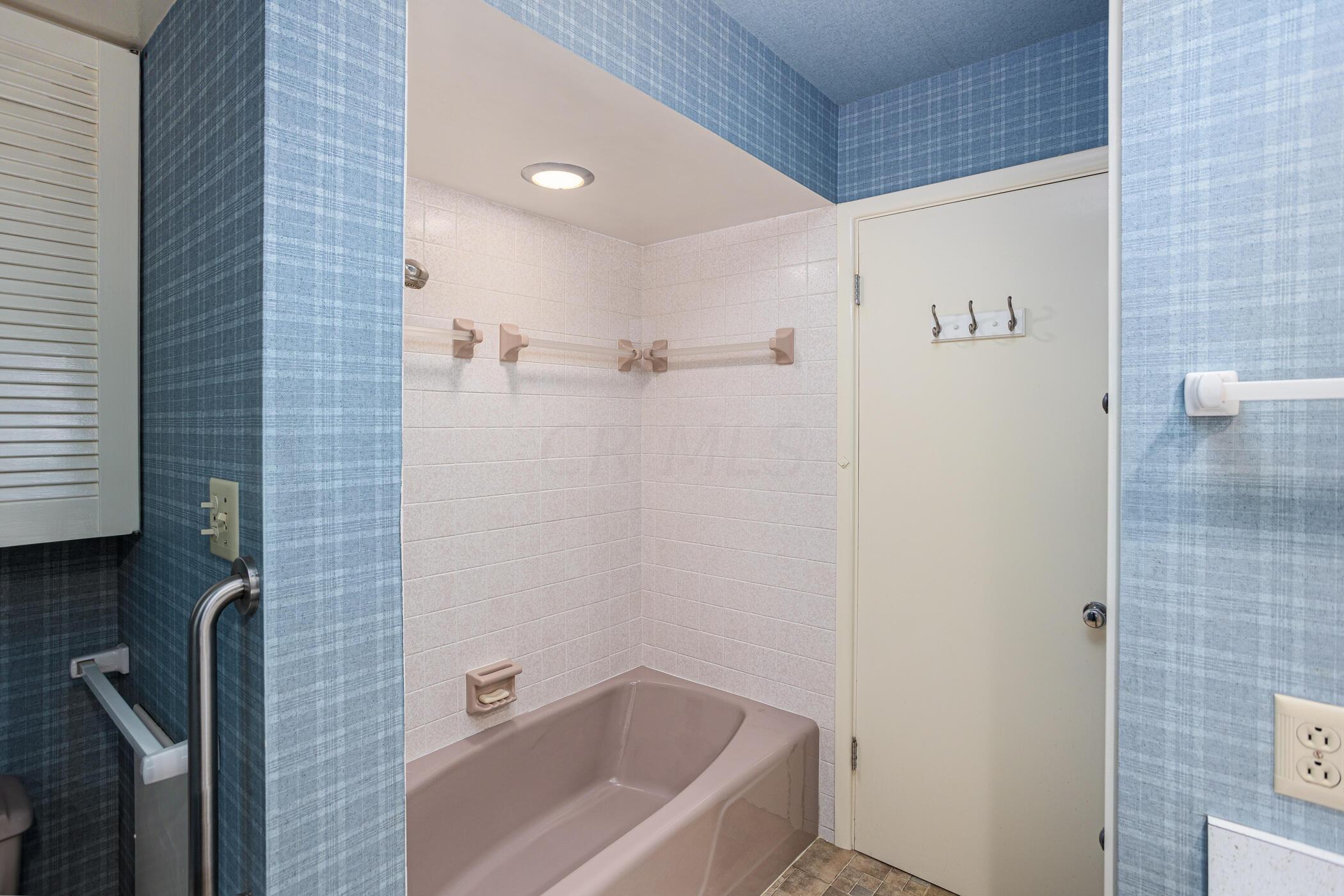 2368 Wickliffe Road Columbus, OH 43221 - Photo 49 of 59 2368 Wickliffe Road, Columbus, Ohio 4322