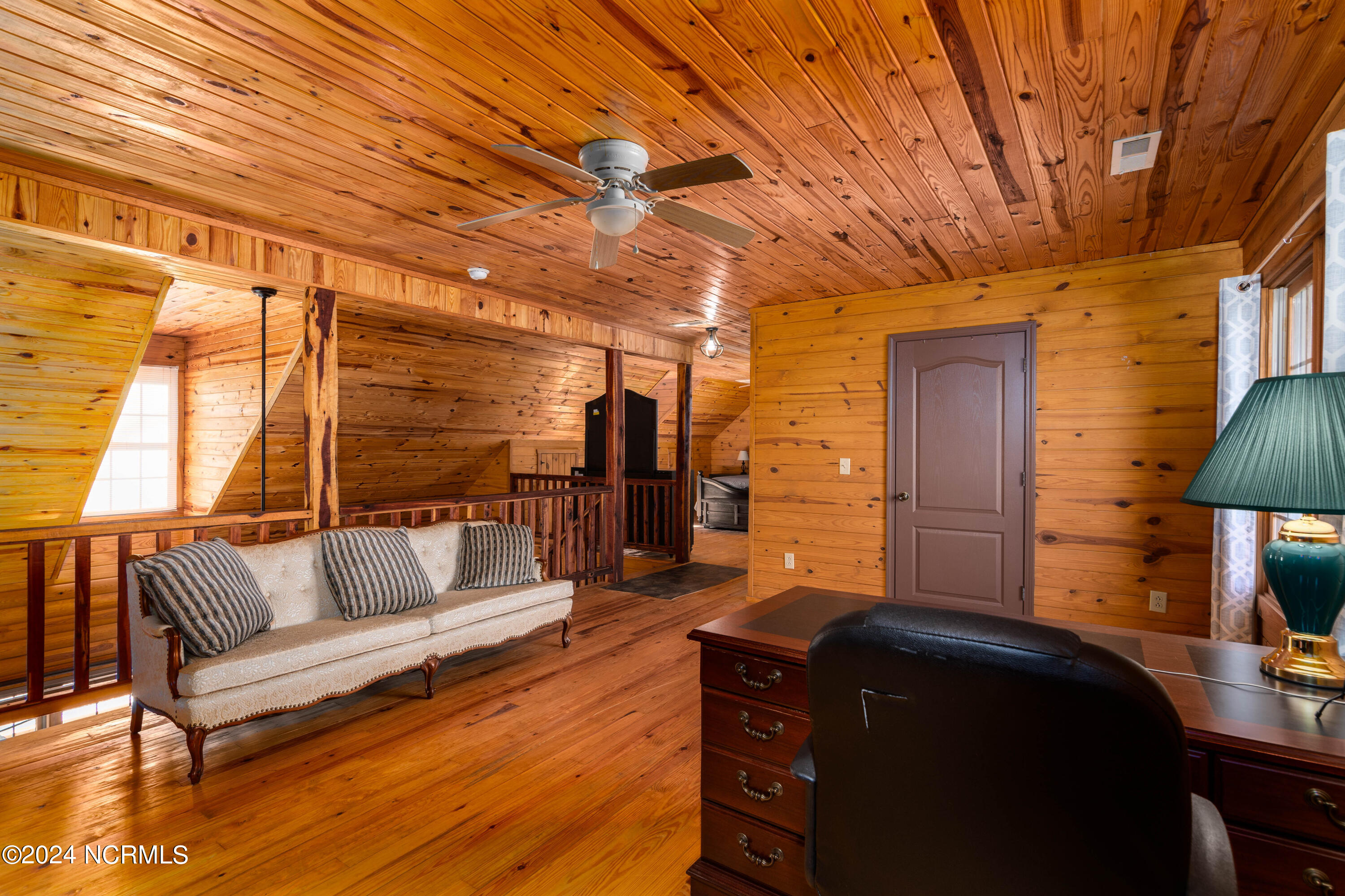 3022 Plank Road Robbins, NC 27325 - Photo 23 of 34 Loft office