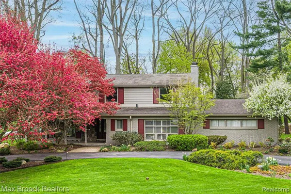 $949,900 | 25933 Hersheyvale Drive, Franklin, MI 48025