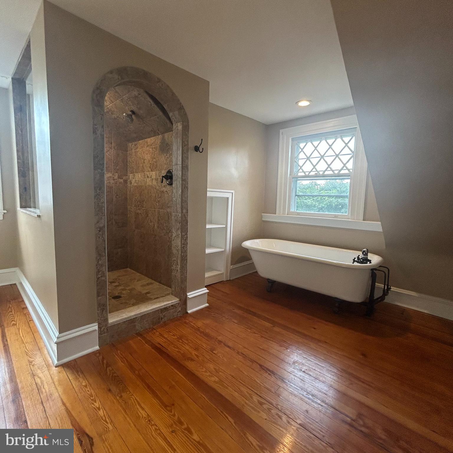 17 Tenby Road Havertown, PA 19083 - Photo 18 of 28 Bathroom with walk in shower