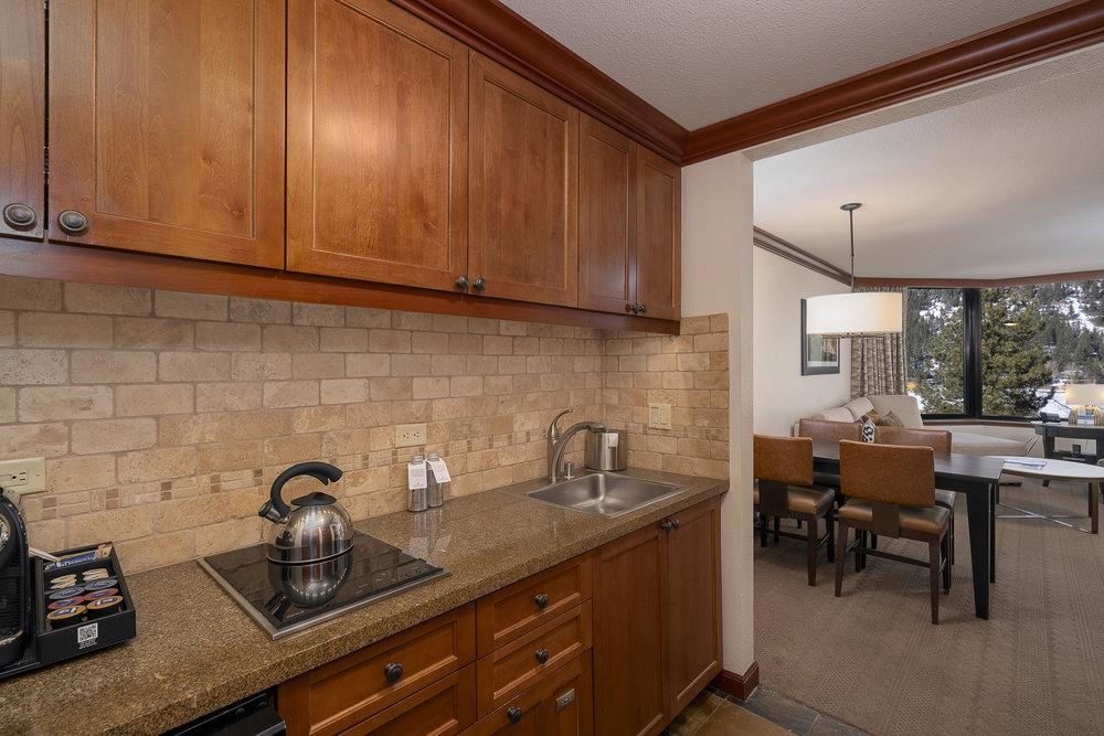 400 Resort Road, Unit 526 528 Olympic Valley, CA 96146 - Photo 14 of 25 Gallery Image 14