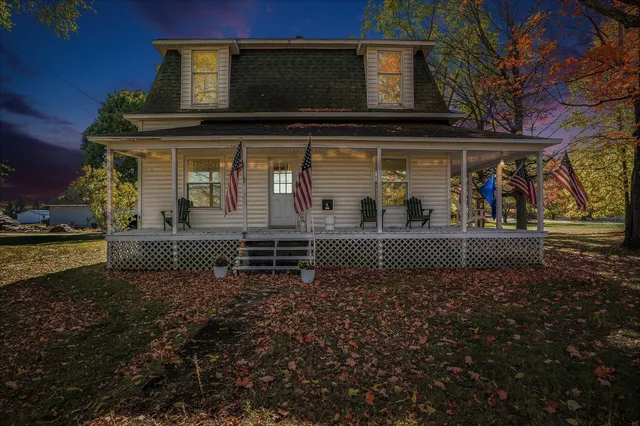 $196,800 | 106 East 5th Street, Hersey, MI 49639