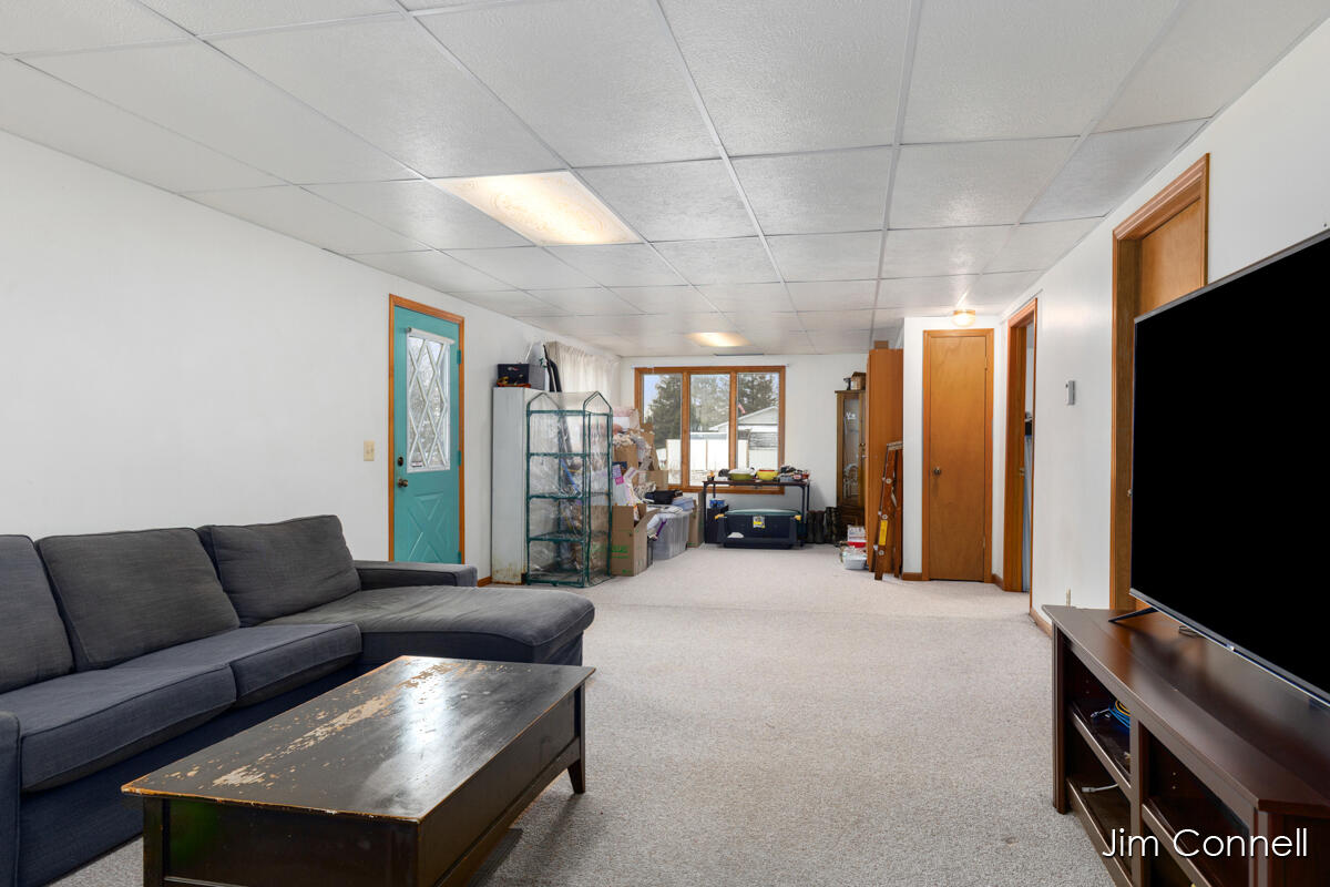 270 14 Mile Road Northwest Sparta, MI 49345 - Photo 16 of 37 IMG_1014