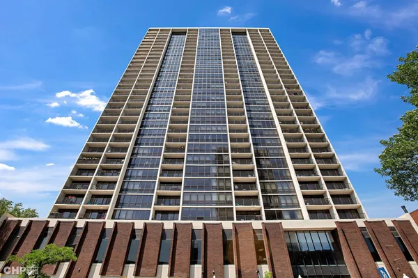 $2,150 | 1636 North Wells Street, Unit 1510, Chicago, IL 60614