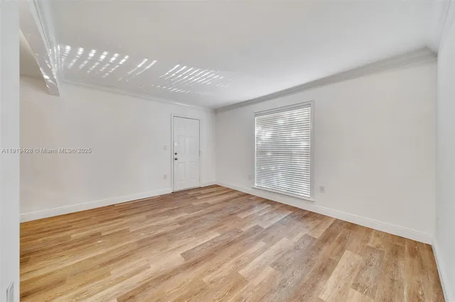 $2,400 | 3245 Virginia Street, Unit 56, Miami, FL 33133