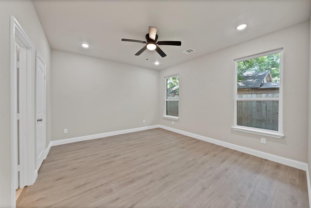1112 Trinity Street Cleburne, TX 76031 - Photo 20 of 36