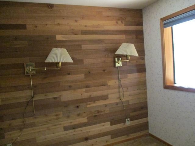 70782 Banberry Black Butte Ranch, OR 97759 - Photo 7 of 16 431-552465 BEDROOM 1