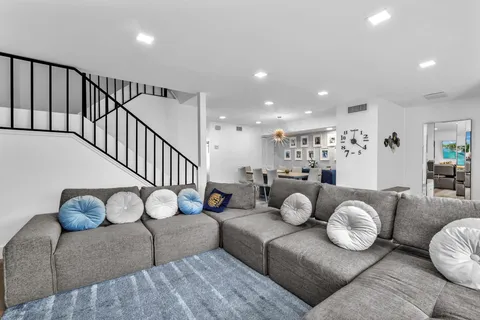$530,000 | 3904 Parkside Lane, Hollywood, FL 33021