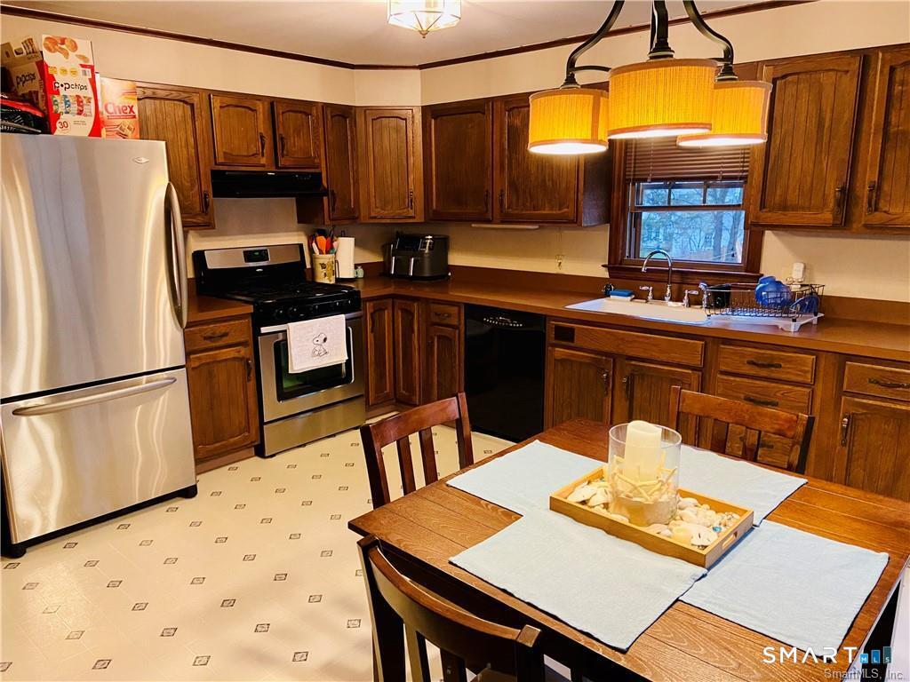 123 Woods End Road, Unit A Fairfield, CT 06824 - Photo 7 of 7