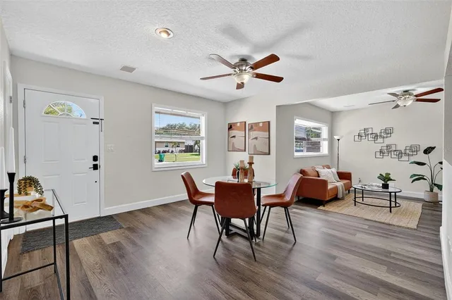 $2,400 | 11119 Temple Avenue, Seminole, FL 33772