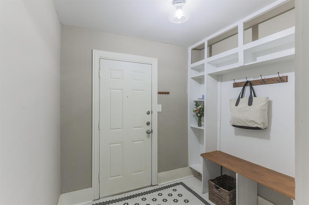 453 East Marshall Street Van Alstyne, TX 75495 - Photo 17 of 30