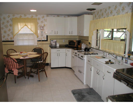 25 Badger Road Medford, MA 02155 - Photo 11 of 23 Gallery Image 11