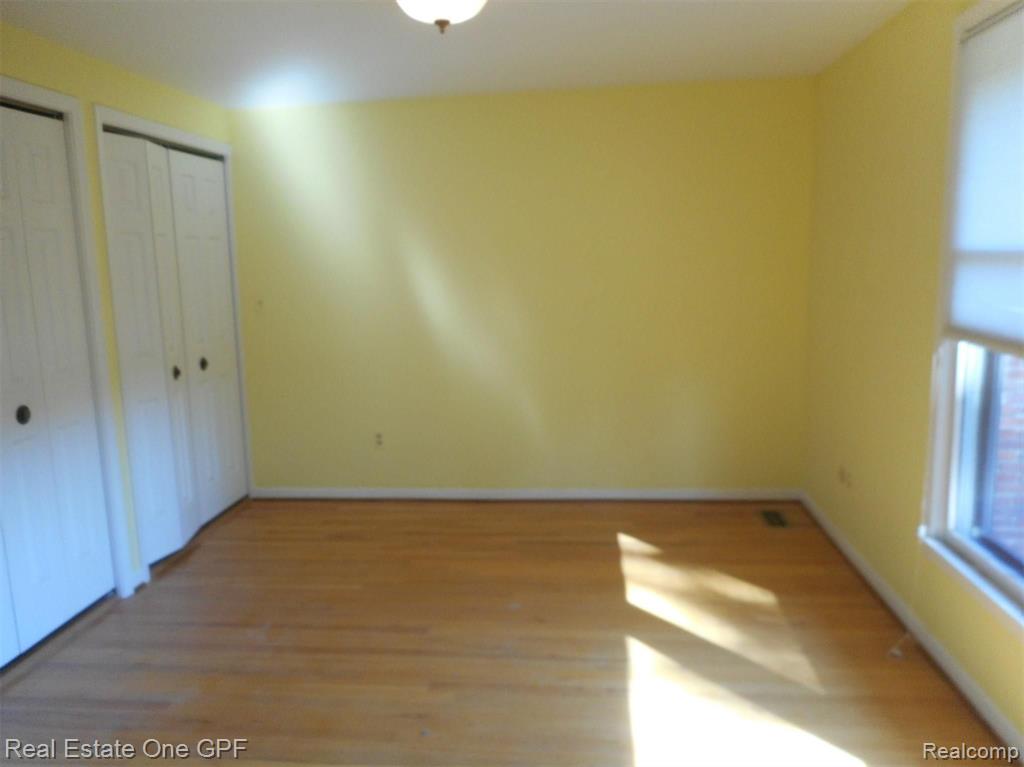 1712 Vernier Road Grosse Pointe Woods, MI 48236 - Photo 10 of 12