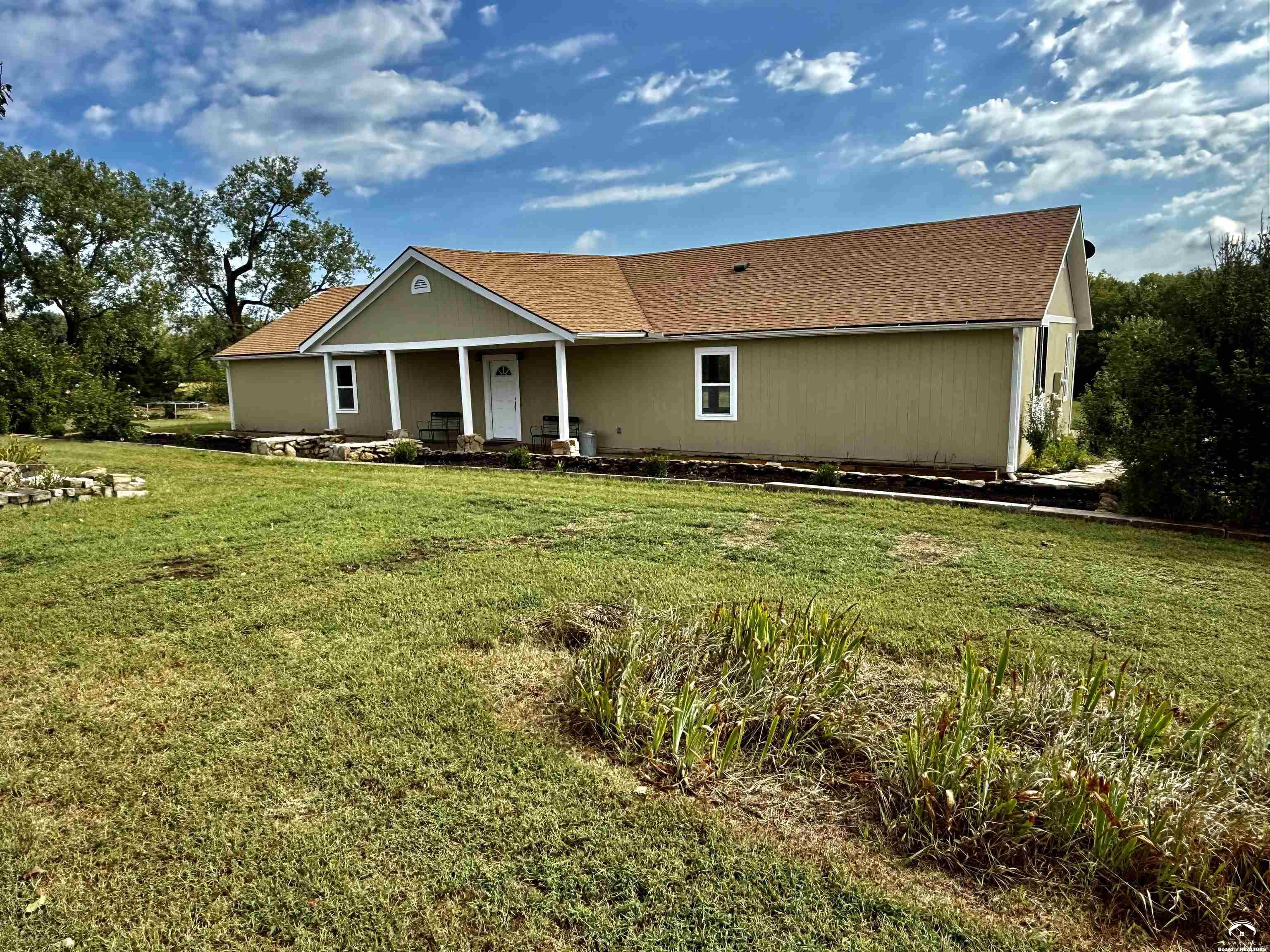19812 South Stanley Road Quenemo, KS 66528 - Photo 2 of 92 Gallery Image 2