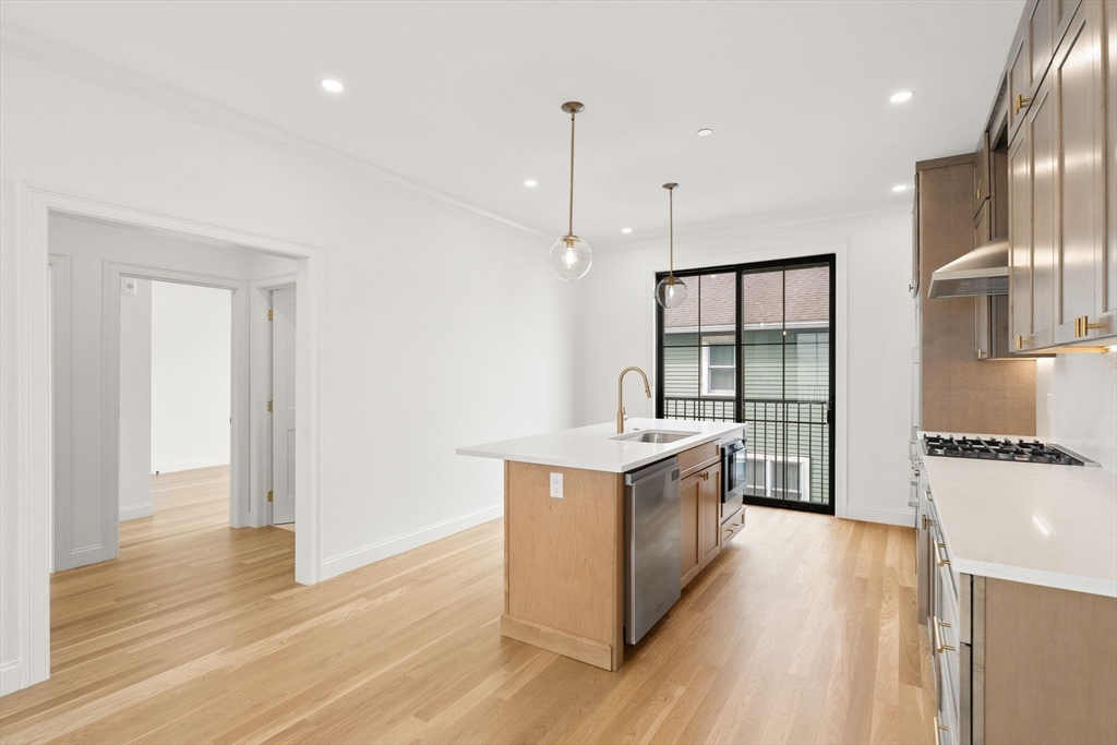 27 Shepard Street, Unit 4 Boston, MA 02135 - Photo 13 of 40