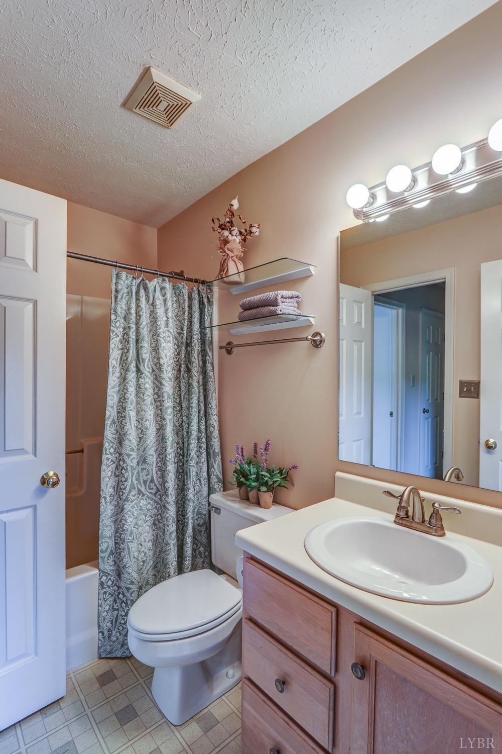 463 Oak Point Road Forest, VA 24551 - Photo 31 of 62 Gallery Image 31