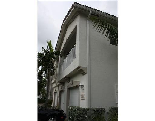 3212 Laurel Ridge Circle Riviera Beach, FL 33404 - Photo 1 of 10 Primary Photo