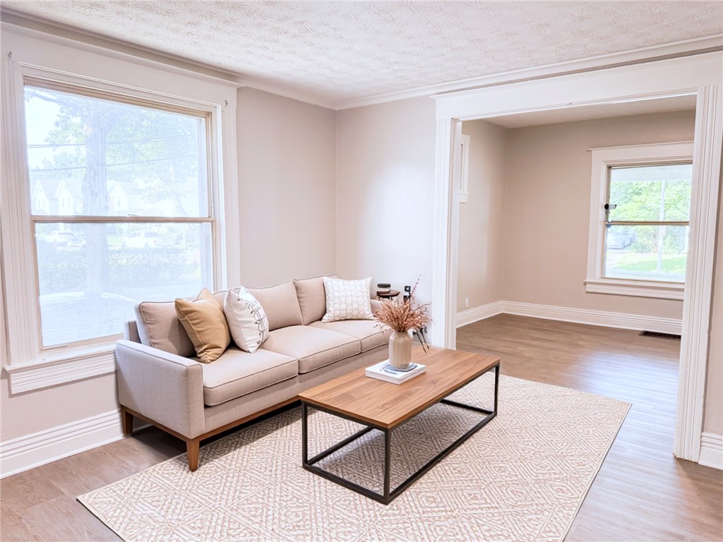 43 Warner Street Rochester, NY 14606 - Photo 2 of 17