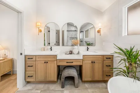 $2,295,000 | 4860 Park Drive, Carlsbad, CA 92008