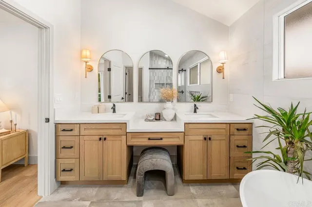 $2,295,000 | 4860 Park Drive, Carlsbad, CA 92008