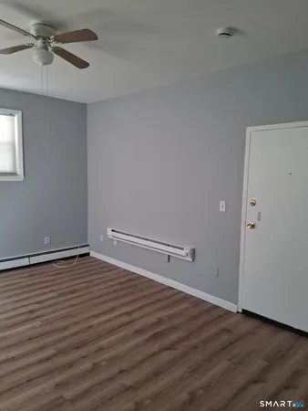 $750 | 1458 East Main Street, Unit 21, Bridgeport, CT 06608