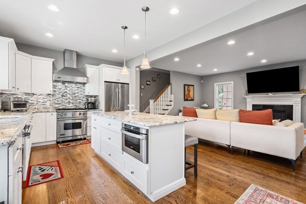 26 Redwing Road Wellesley, MA 02481 - Photo 8 of 42