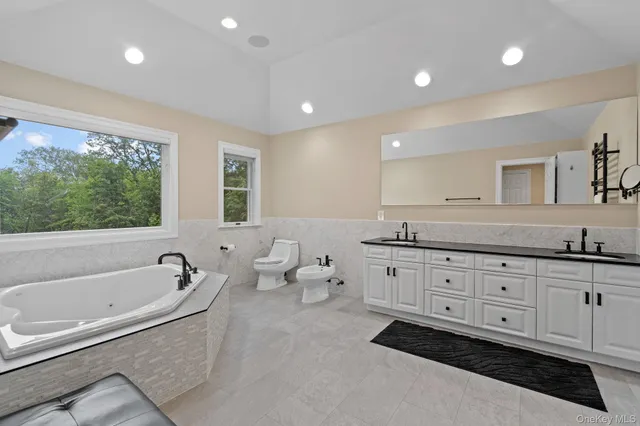 $3,450,000 | 20 Stonewall Circle, West Harrison, NY 10604