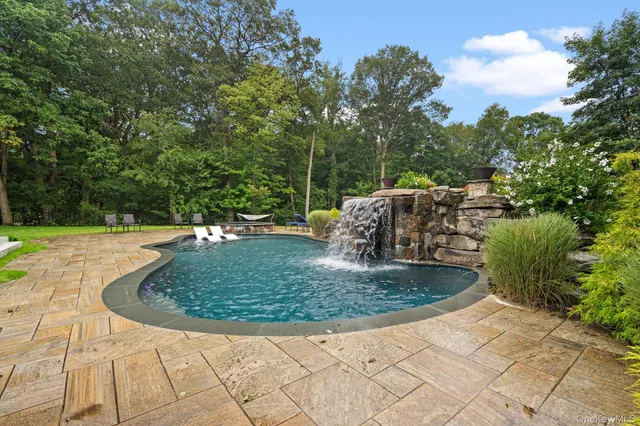 $3,450,000 | 20 Stonewall Circle, West Harrison, NY 10604