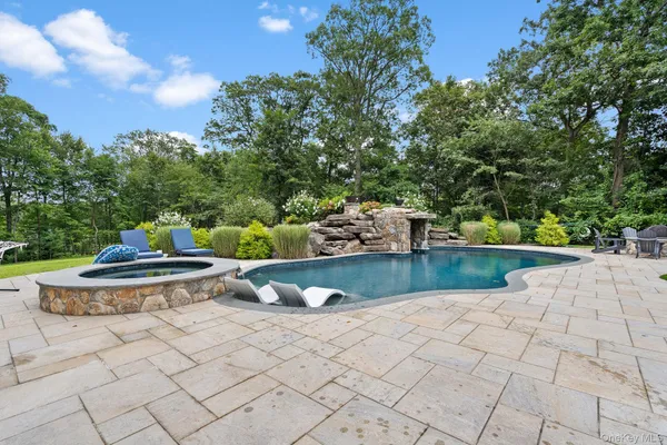 $3,250,000 | 20 Stonewall Circle, West Harrison, NY 10604