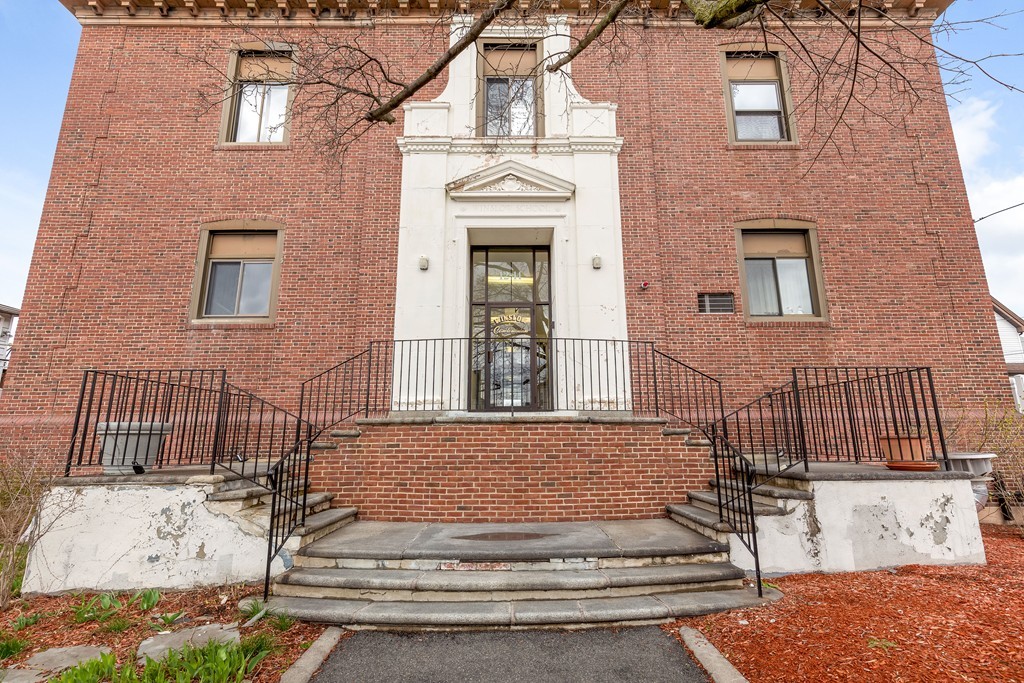 12 Locust Street, Unit 3D Everett, MA 02149 - Photo 2 of 24 front view of a house