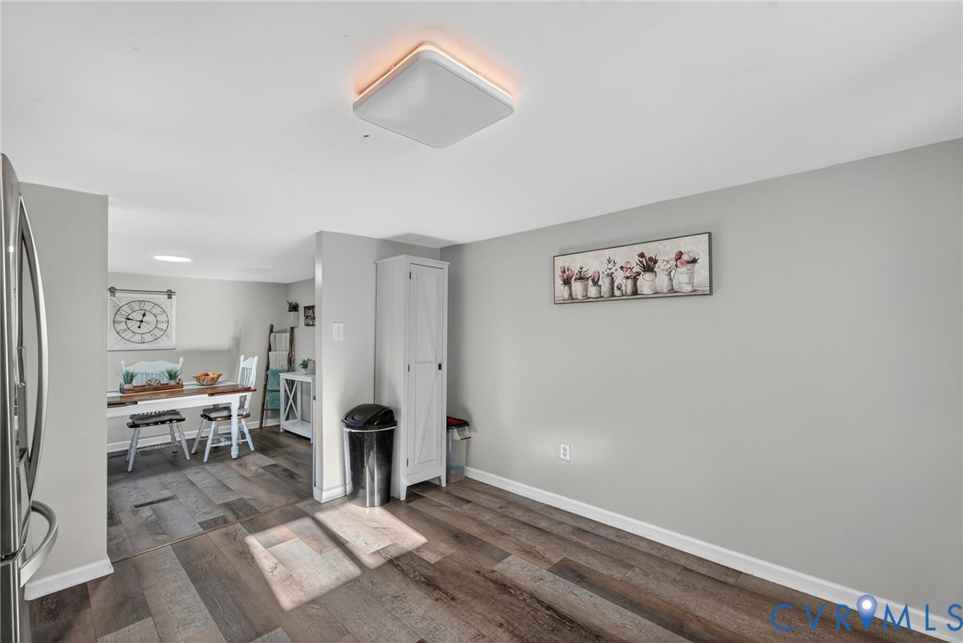 7436 Richmond Road Williamsburg, VA 23188 - Photo 29 of 44 a view of livingroom with furniture