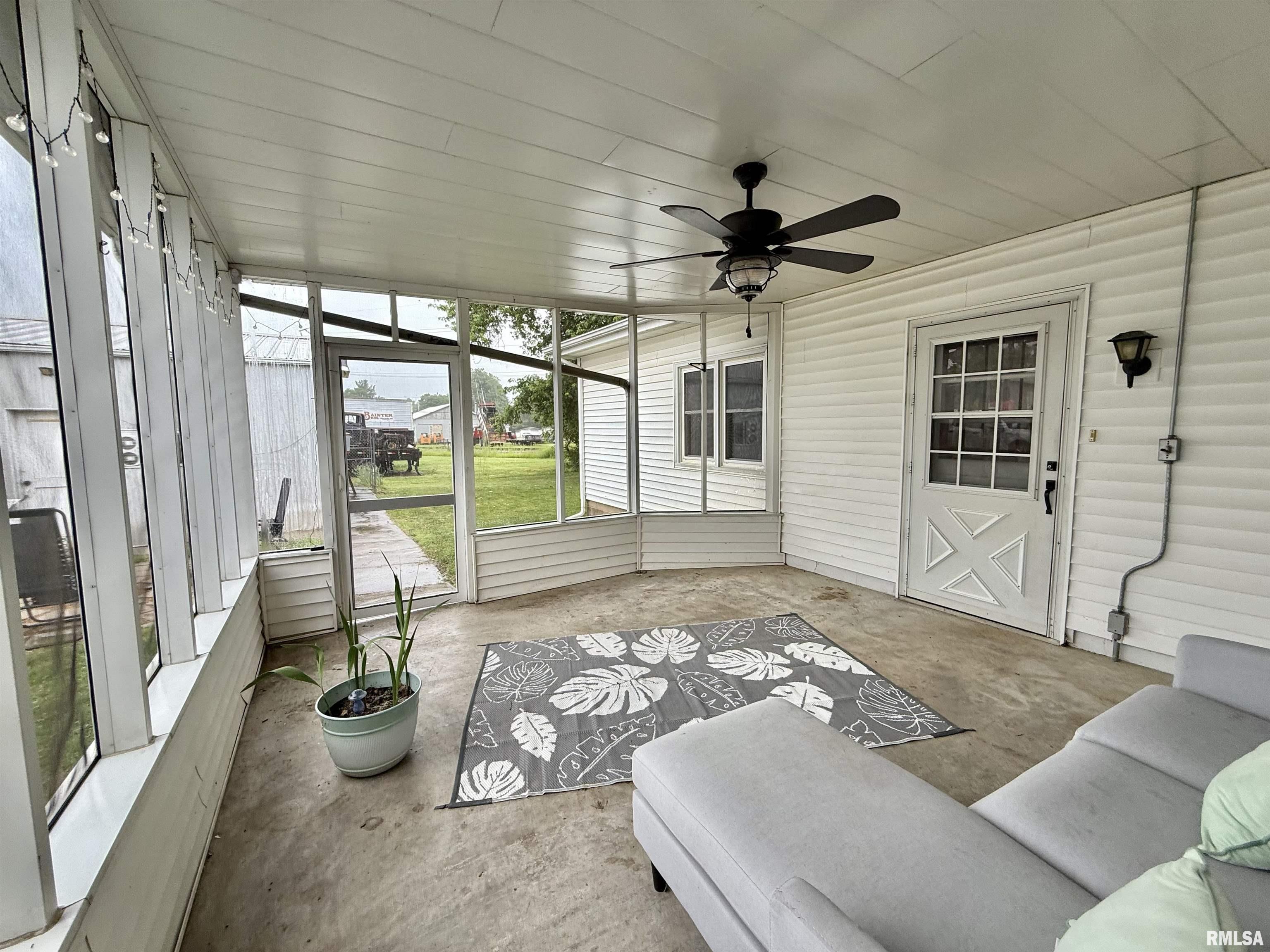 611 South Maple Street Lewistown, IL 61542 - Photo 23 of 59