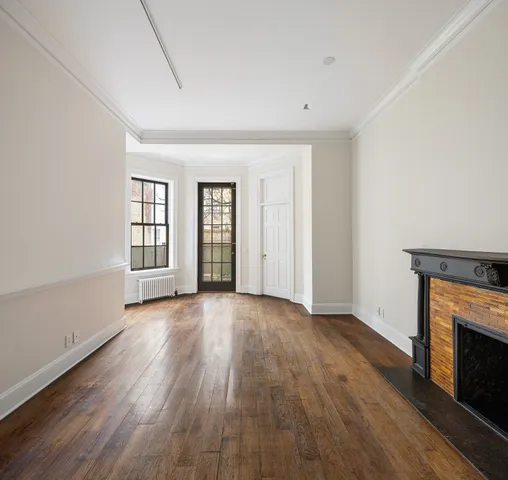 $11,250 | 127 East 69th Street, Unit RES 3 | Lenox Hill