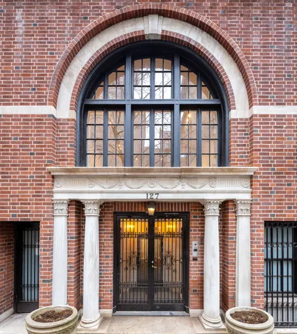 $11,250 | 127 East 69th Street, Unit RES 3 | Lenox Hill