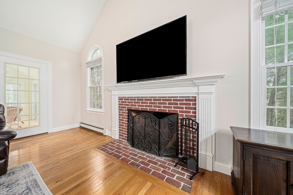 57 Bates Way Hanover, MA 02339 - Photo 10 of 42 Gallery Image 10