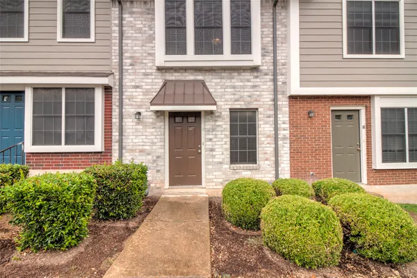 $1,550 | 202 South College Street, Unit 9, Georgetown, TX 78626