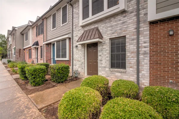 $1,550 | 202 South College Street, Unit 9, Georgetown, TX 78626