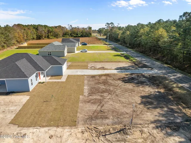 $329,900 | 2606 Fountaintown Road, Chinquapin, NC 28521